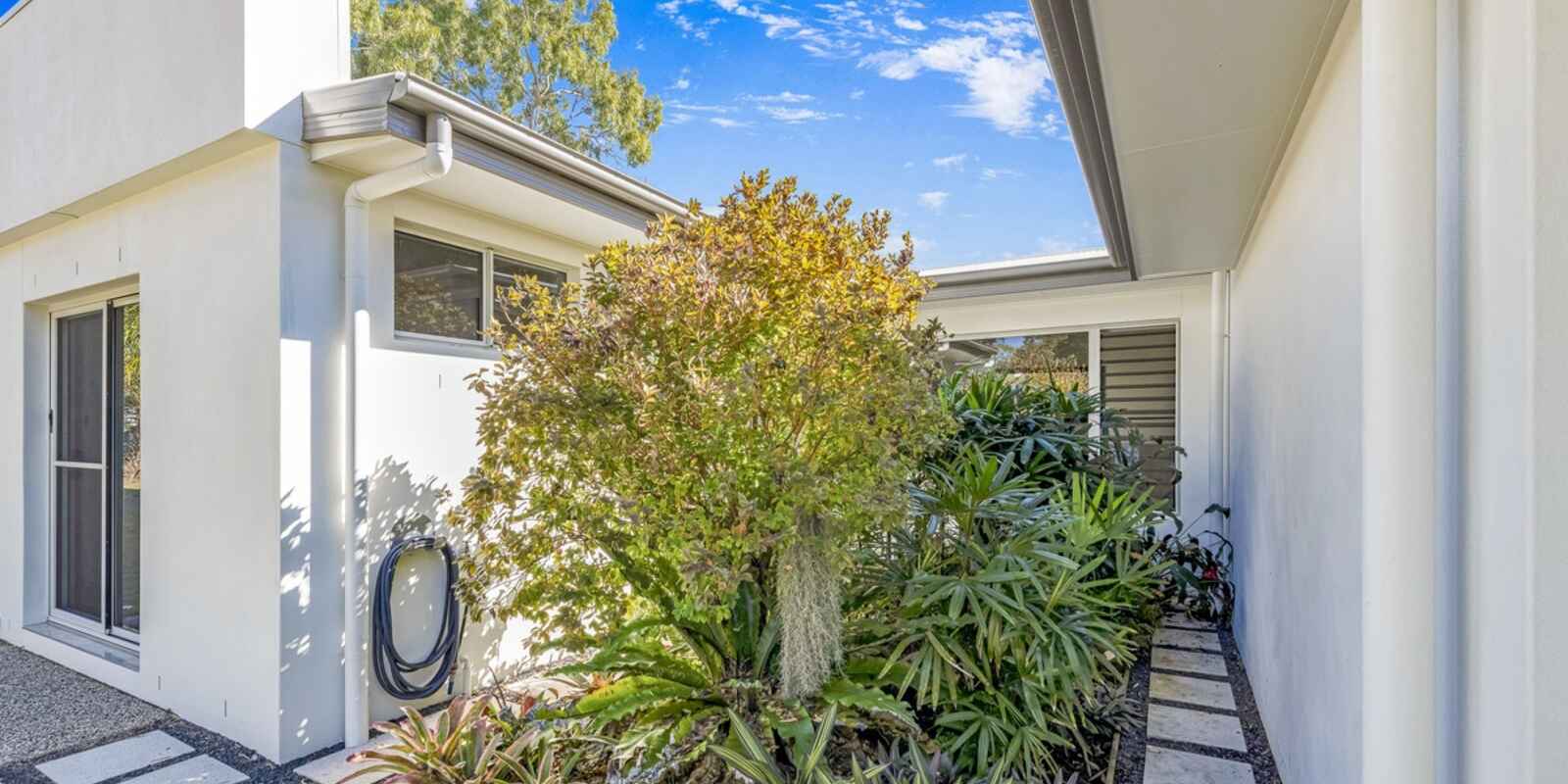 17 Woodlands Lane Moore Park Beach