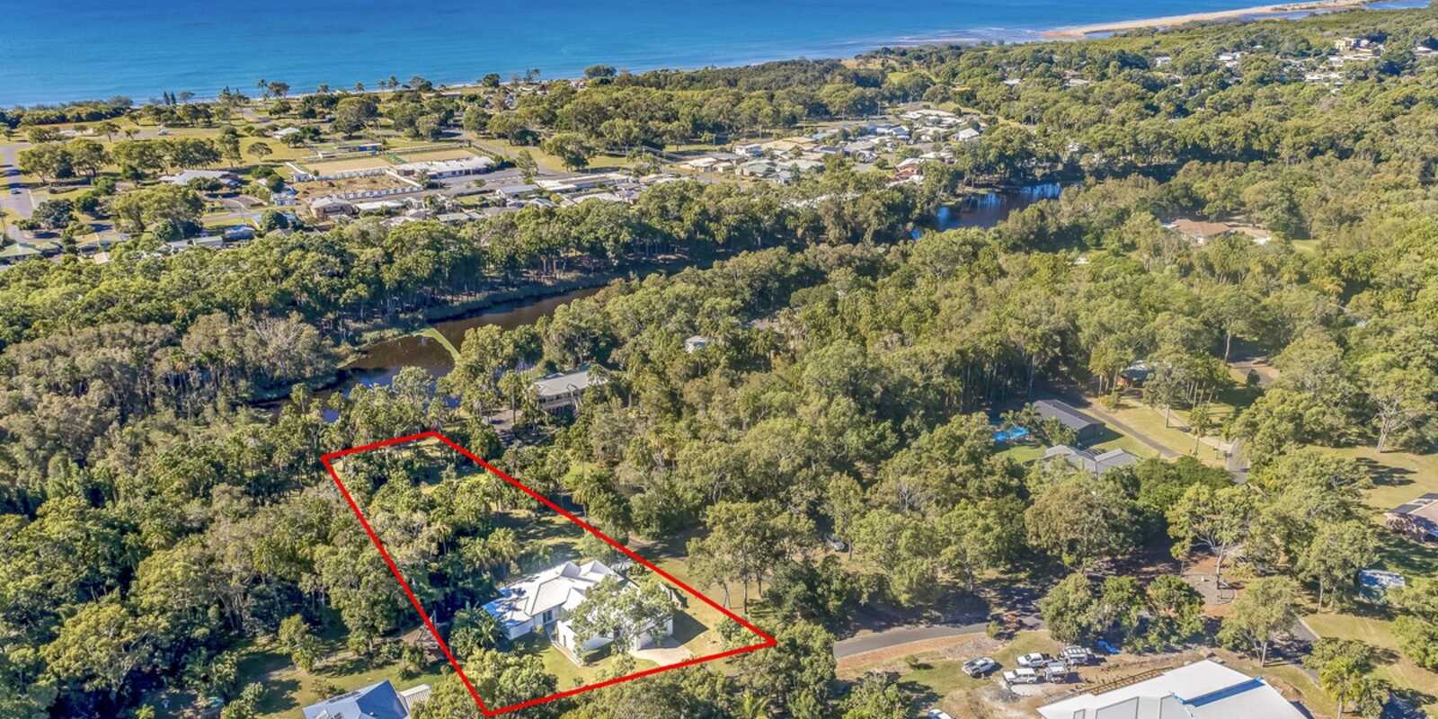 17 Woodlands Lane Moore Park Beach