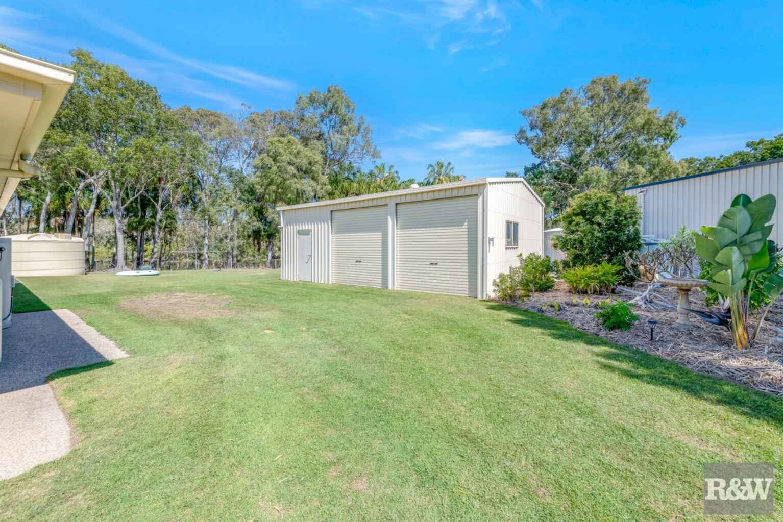 42 Kingfisher Crescent Moore Park Beach
