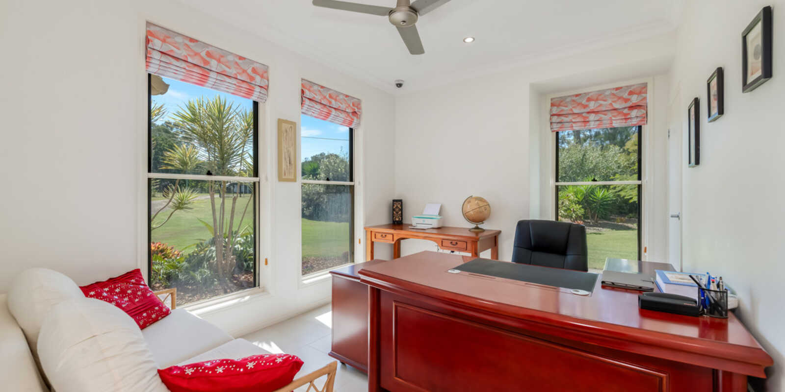 42 Kingfisher Crescent Moore Park Beach