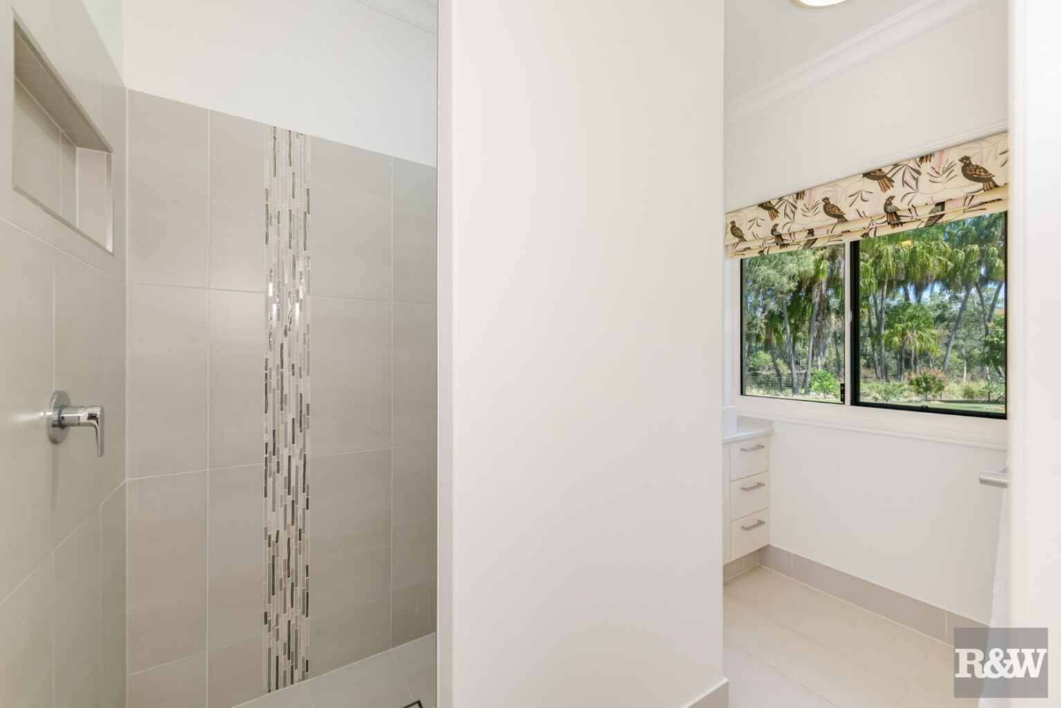 42 Kingfisher Crescent Moore Park Beach