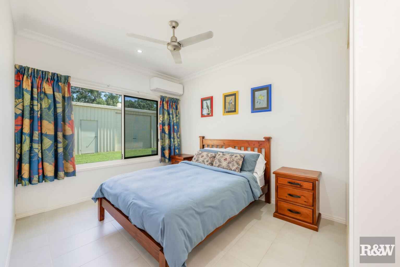 42 Kingfisher Crescent Moore Park Beach