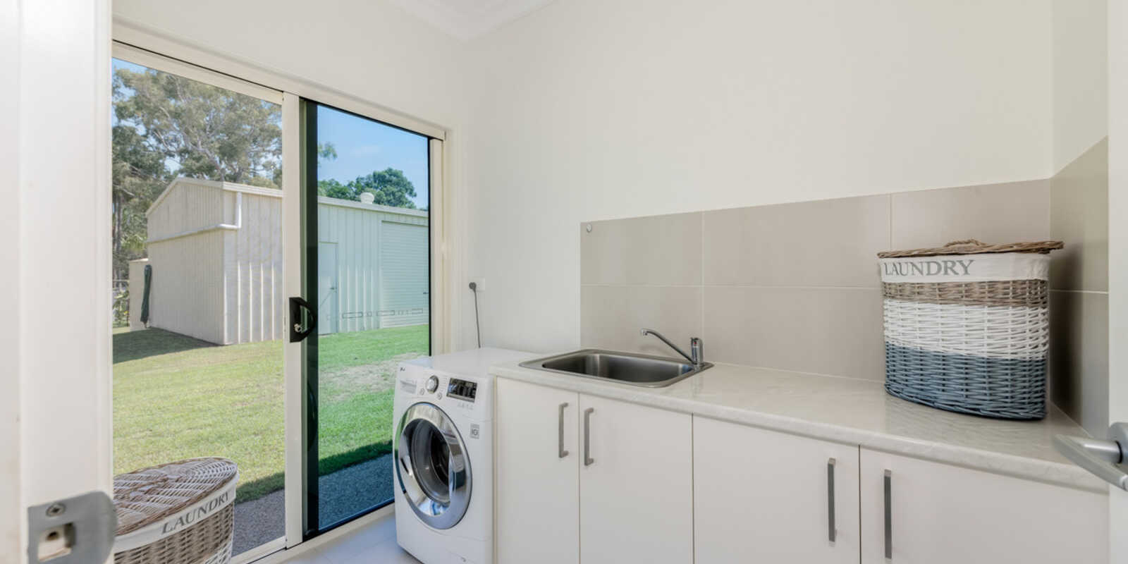 42 Kingfisher Crescent Moore Park Beach