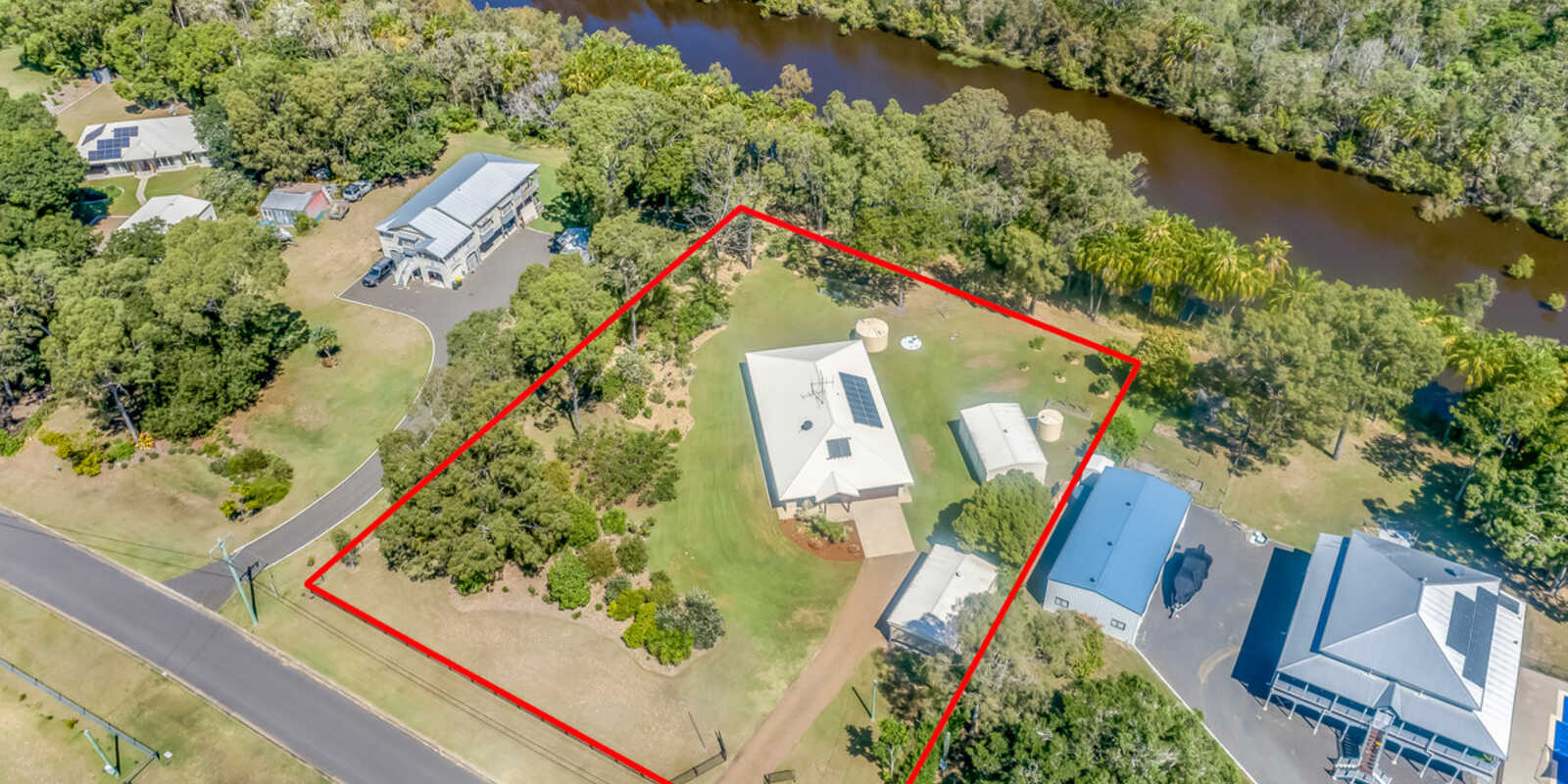 42 Kingfisher Crescent Moore Park Beach