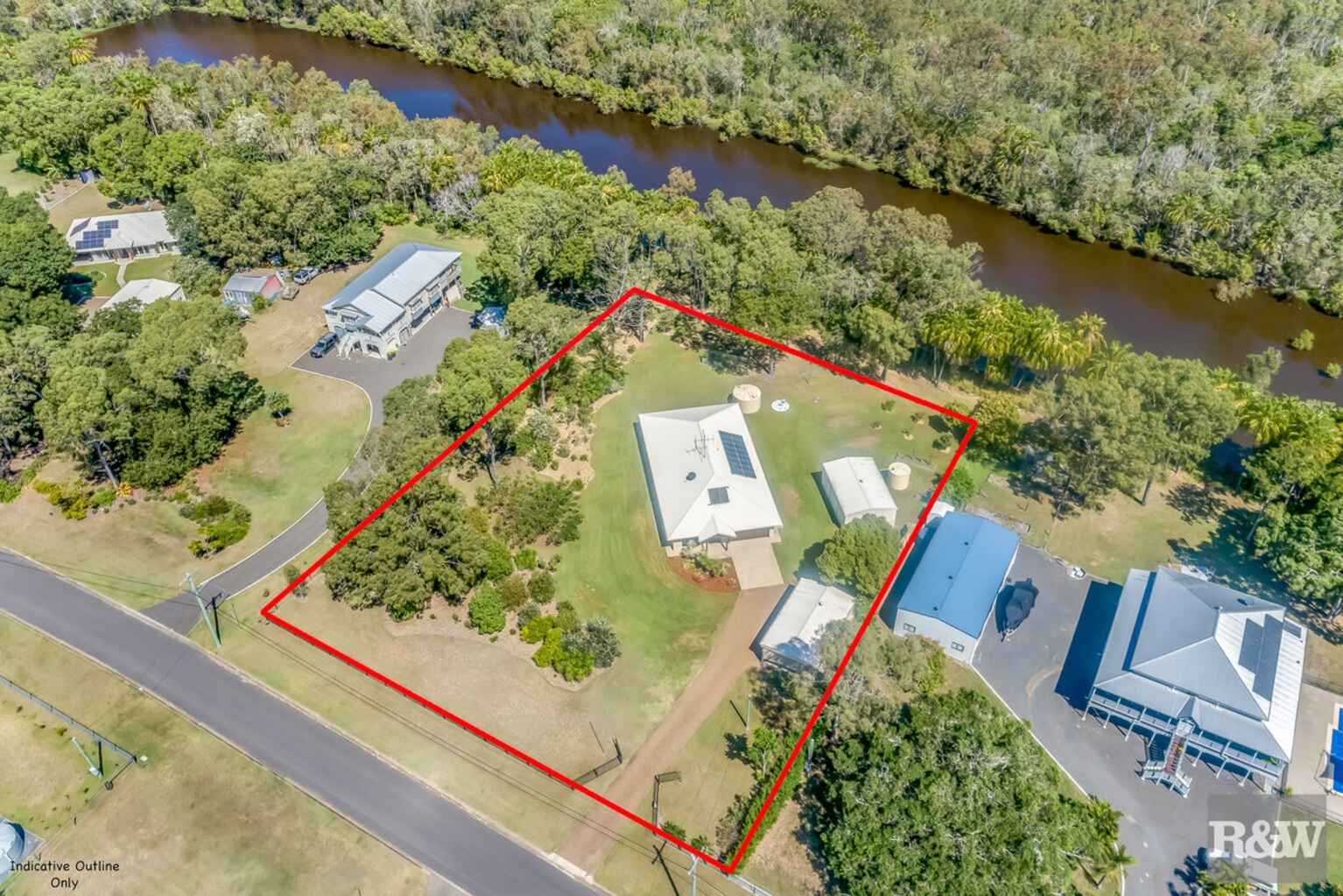 42 Kingfisher Crescent Moore Park Beach