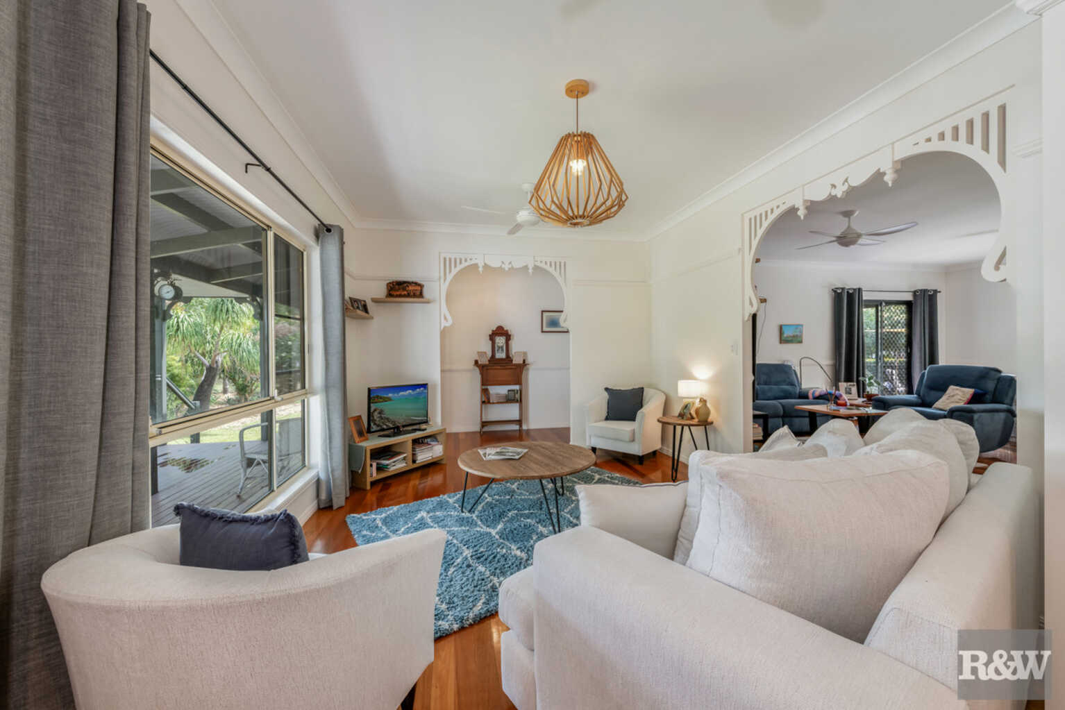 296 Sylvan Drive Moore Park Beach