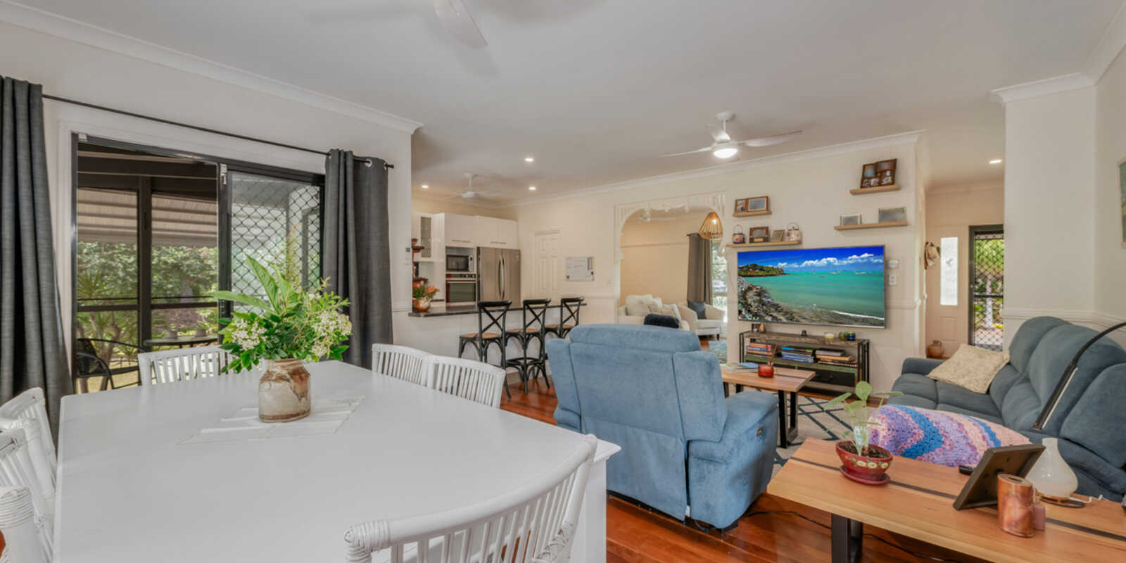 296 Sylvan Drive Moore Park Beach