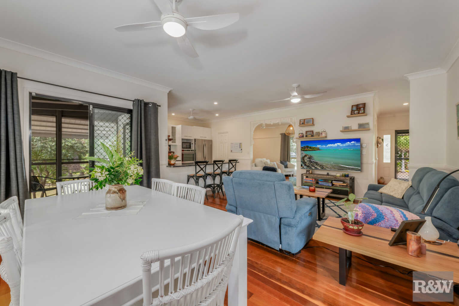 296 Sylvan Drive Moore Park Beach