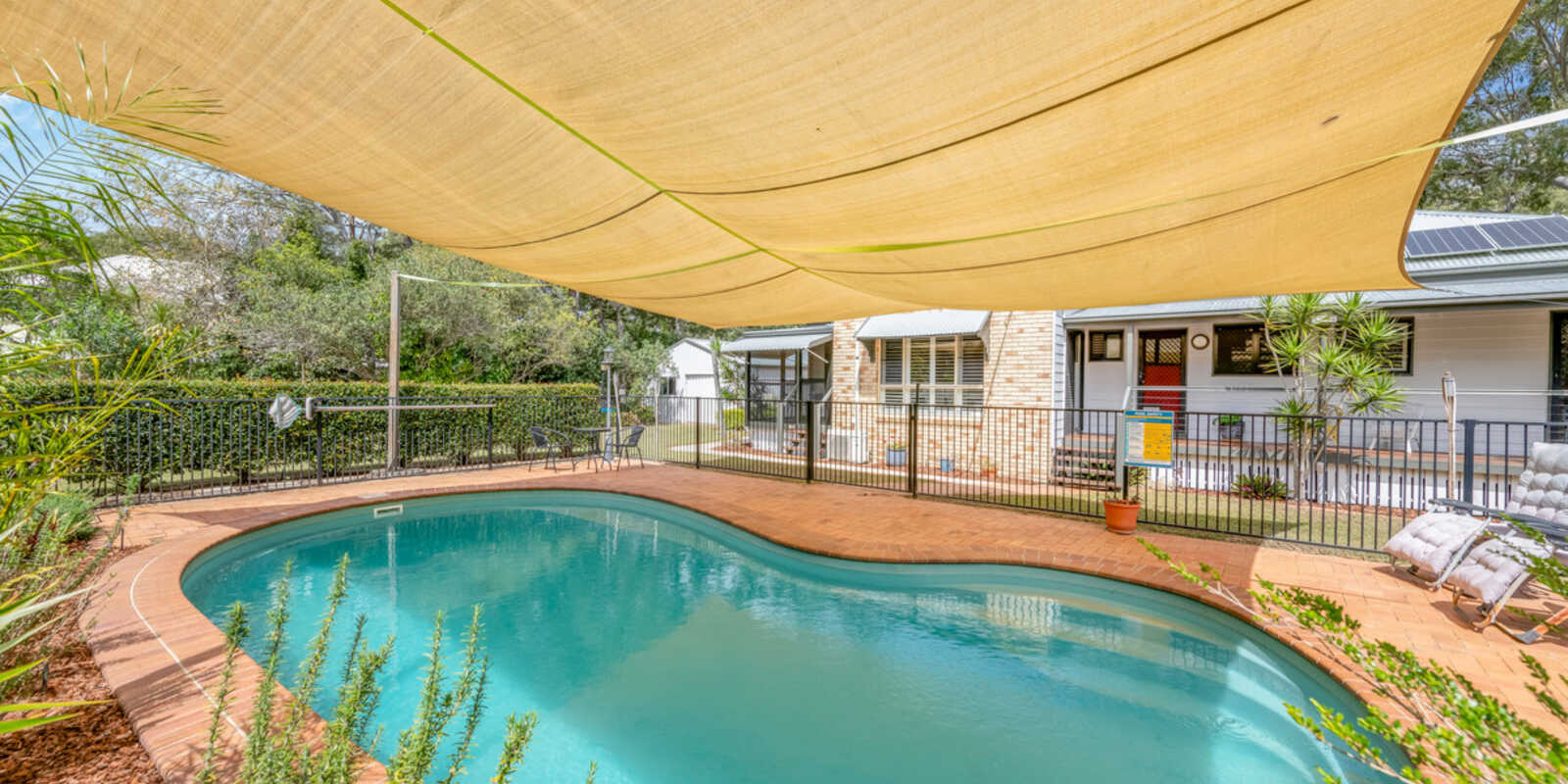 296 Sylvan Drive Moore Park Beach