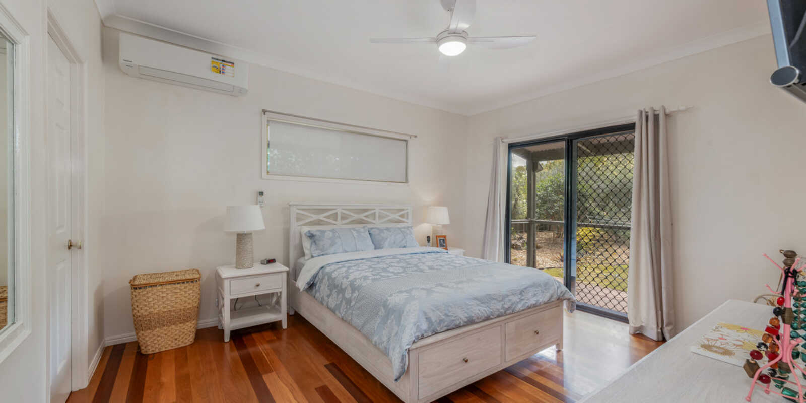 296 Sylvan Drive Moore Park Beach