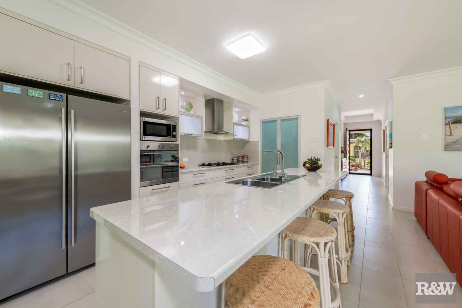 42 Kingfisher Crescent Moore Park Beach