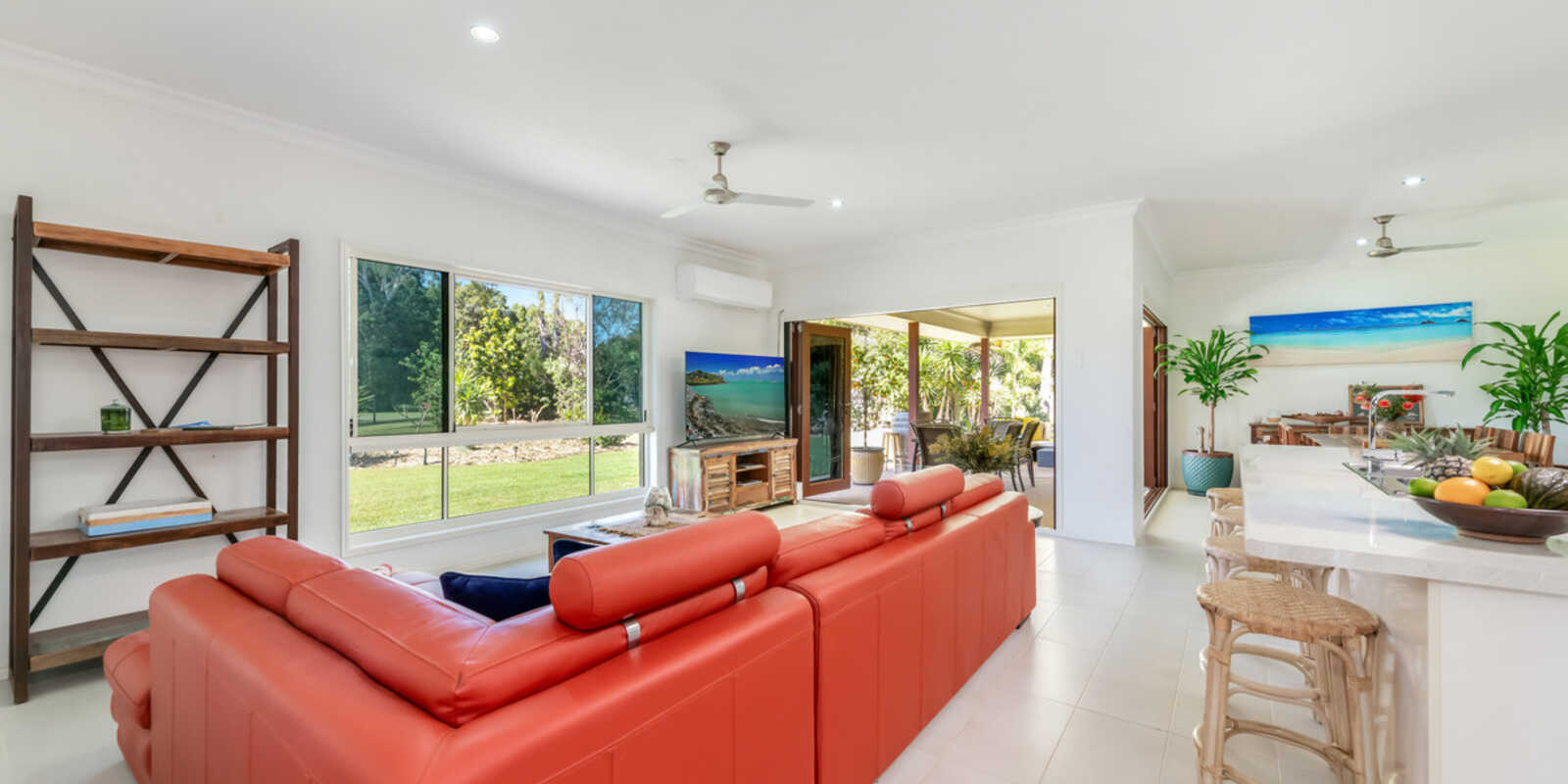 42 Kingfisher Crescent Moore Park Beach