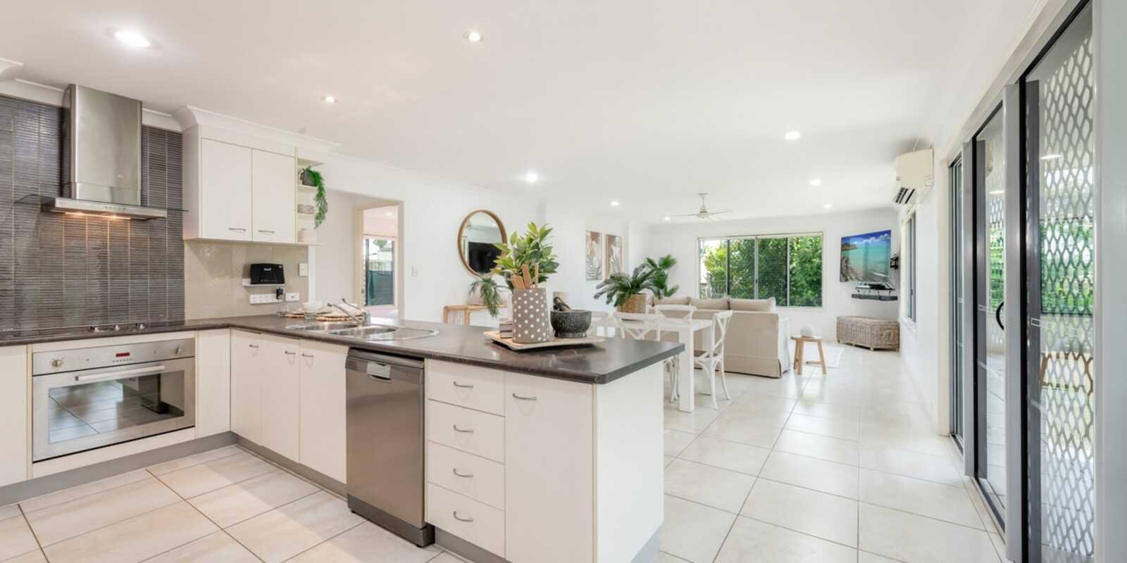 8 Hillcrest Court Bargara