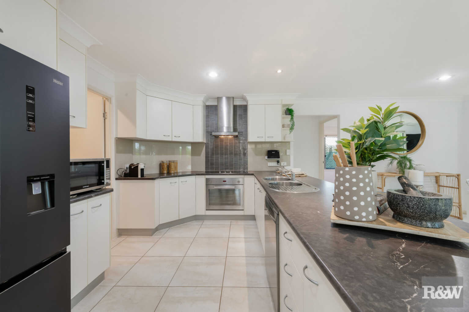 8 Hillcrest Court Bargara