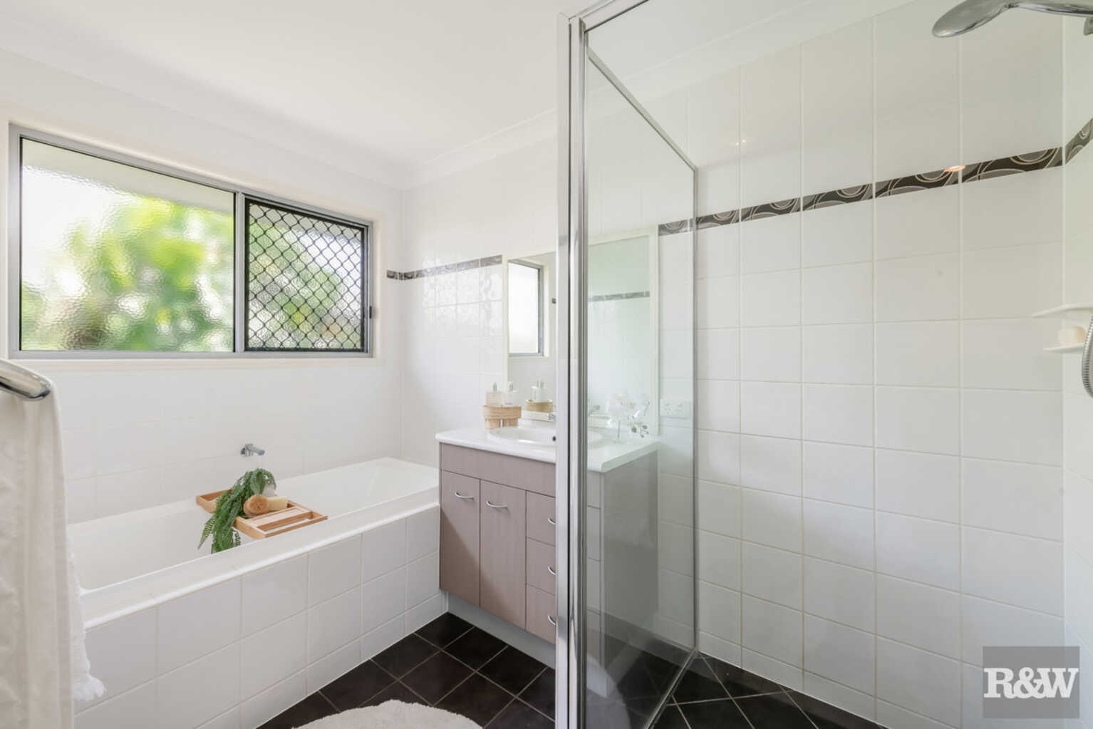 8 Hillcrest Court Bargara