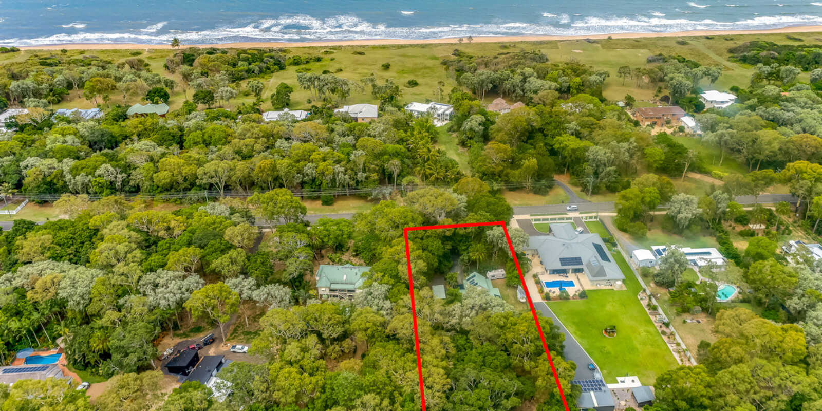 147 Sylvan Drive Moore Park Beach 147 Sylvan Drive Moore Park Beach