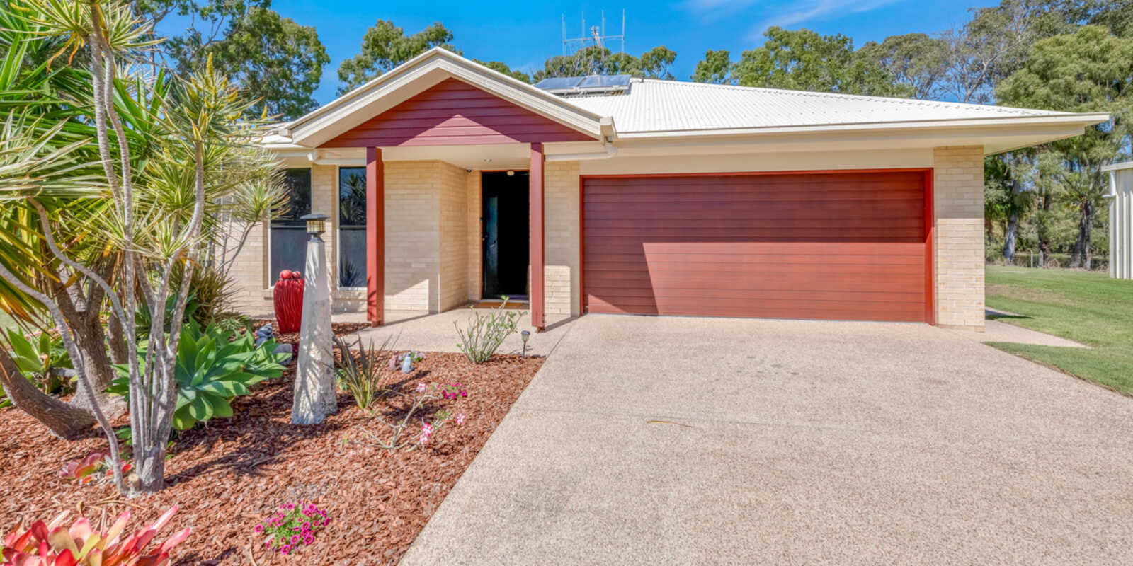 42 Kingfisher Crescent Moore Park Beach