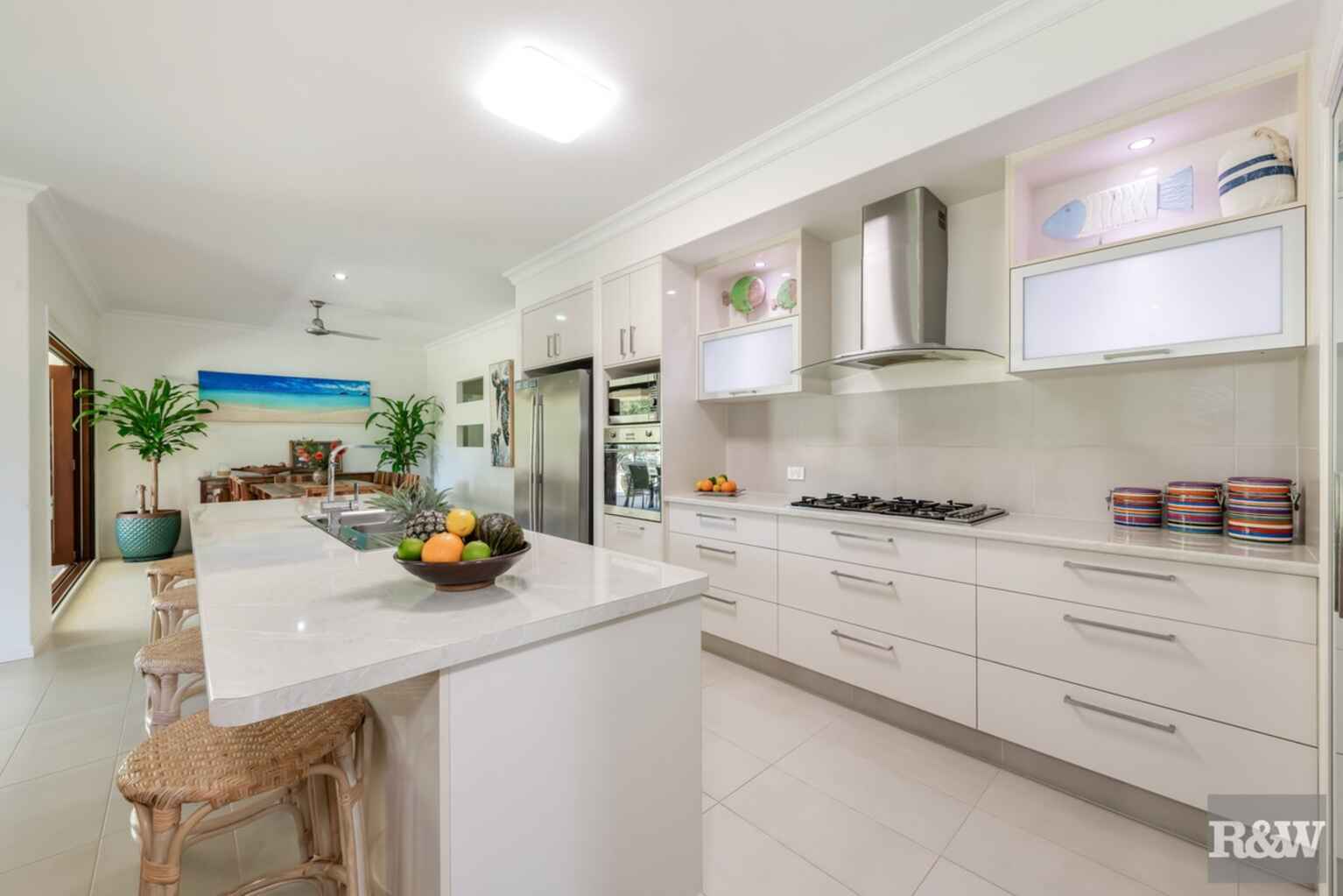 42 Kingfisher Crescent Moore Park Beach