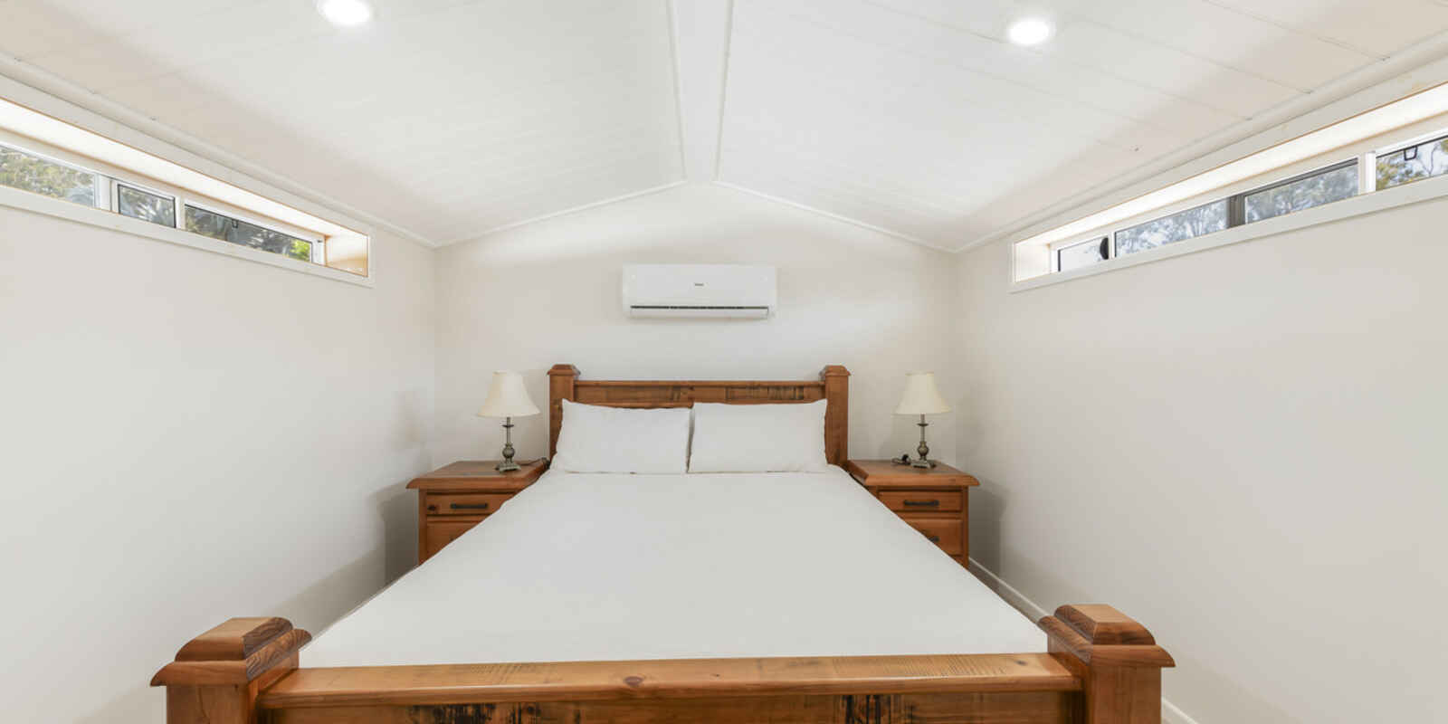 20 Kingfisher Crescent Moore Park Beach