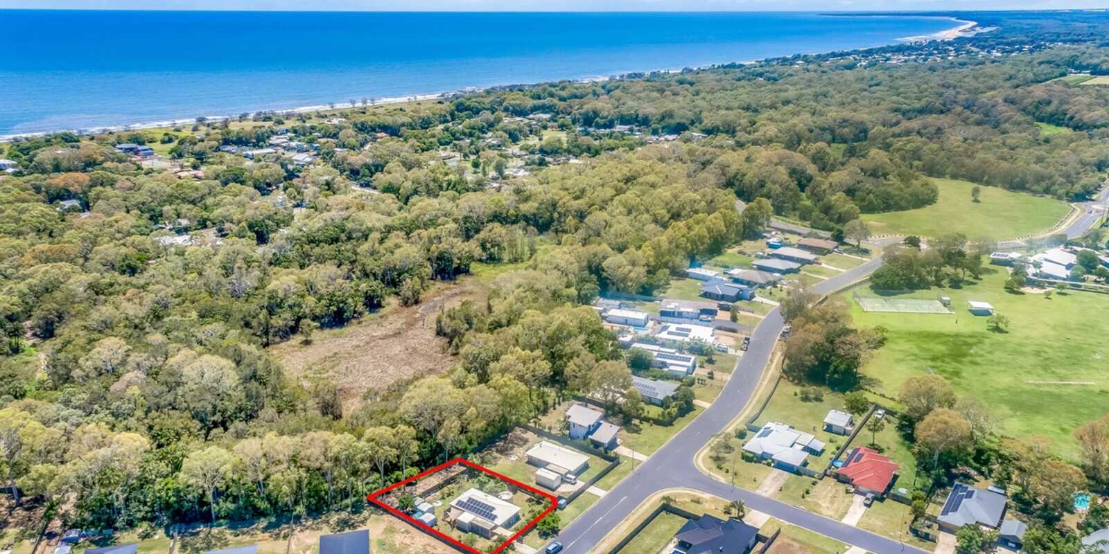 24 Malvern Drive Moore Park Beach 24 Malvern Drive Moore Park Beach