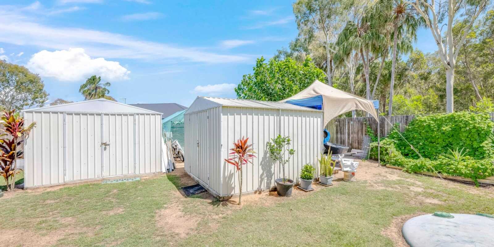 24 Malvern Drive Moore Park Beach 24 Malvern Drive Moore Park Beach