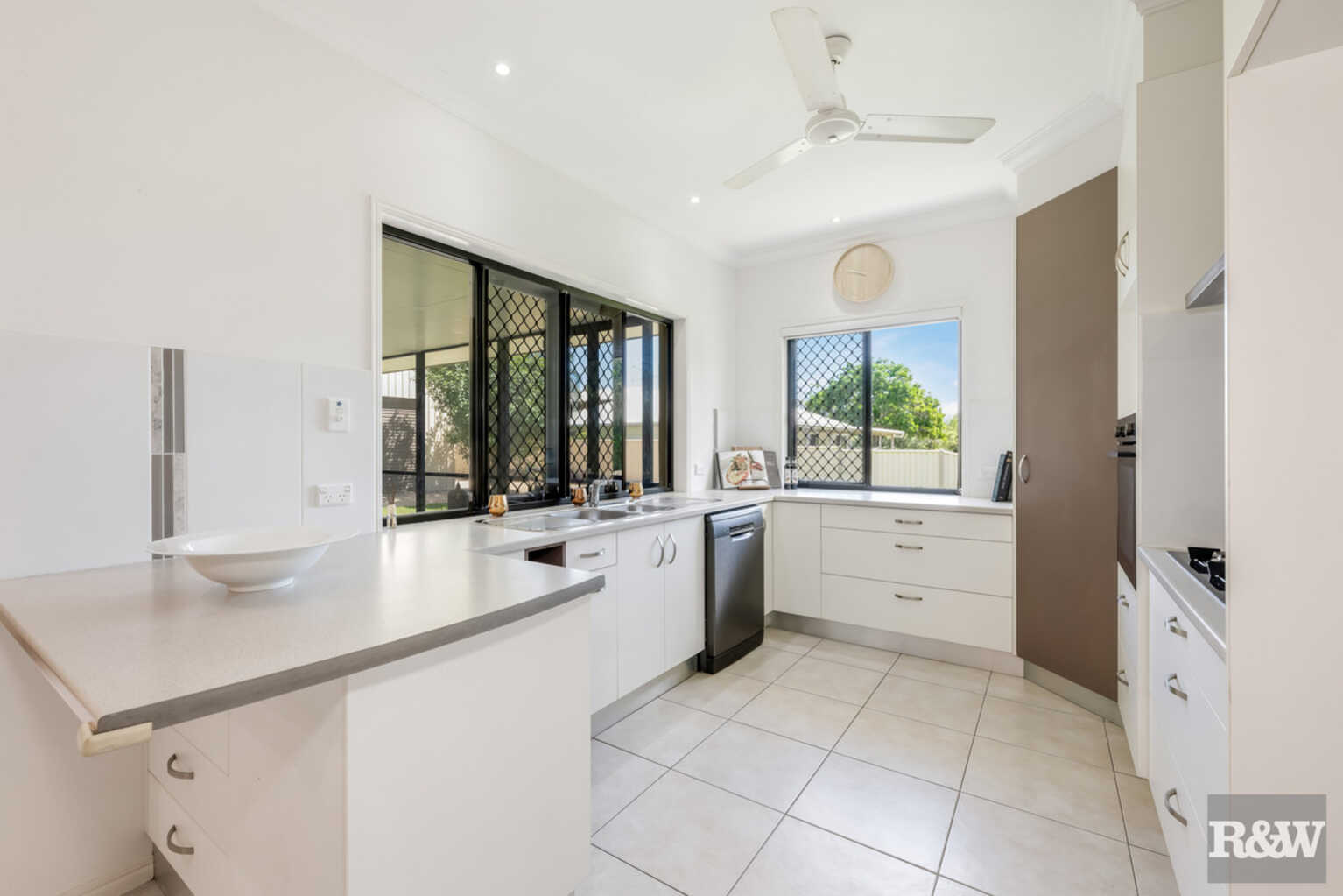 3 Kurrawa Court Moore Park Beach 3 Kurrawa Court Moore Park Beach