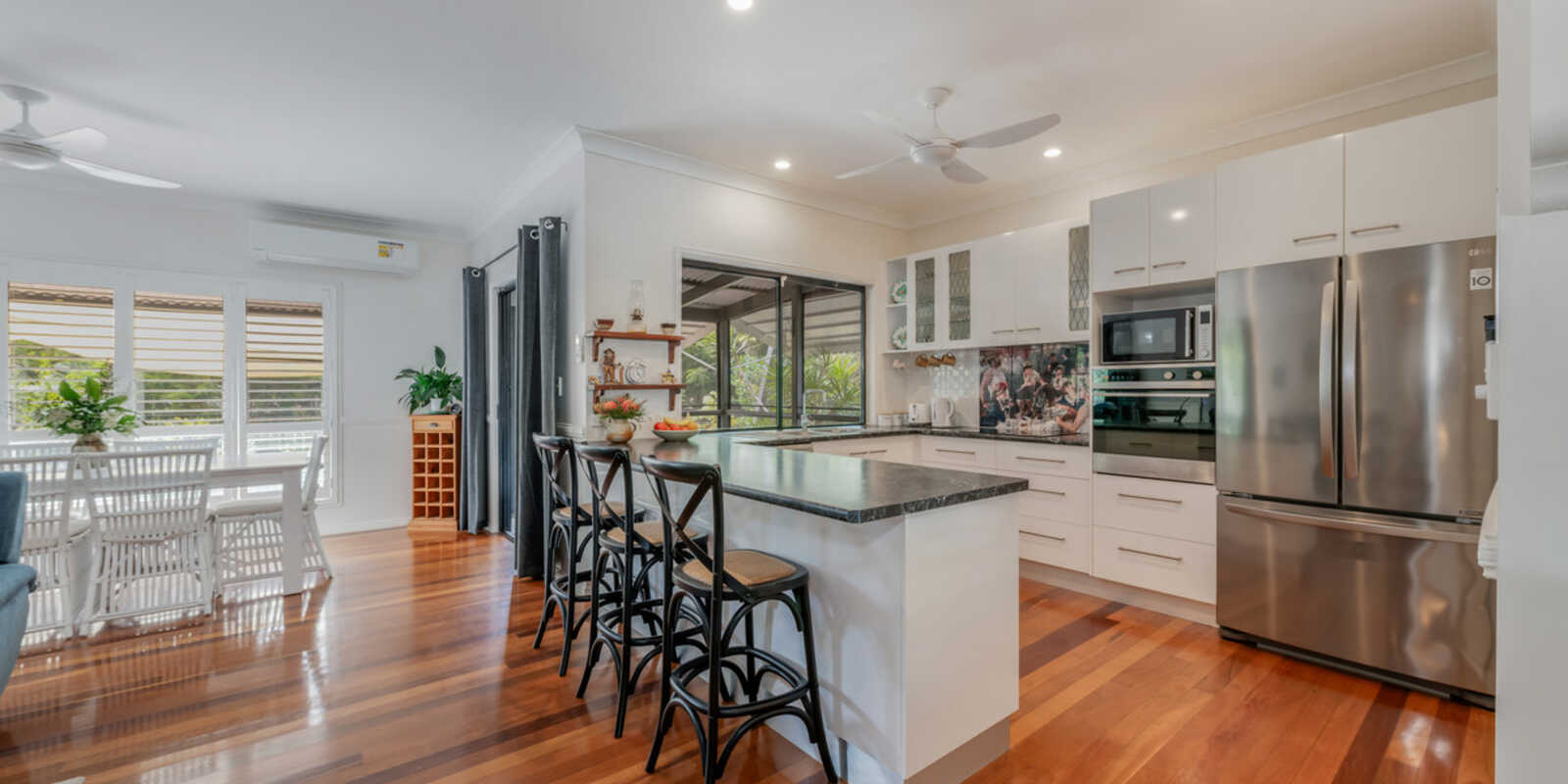 296 Sylvan Drive Moore Park Beach