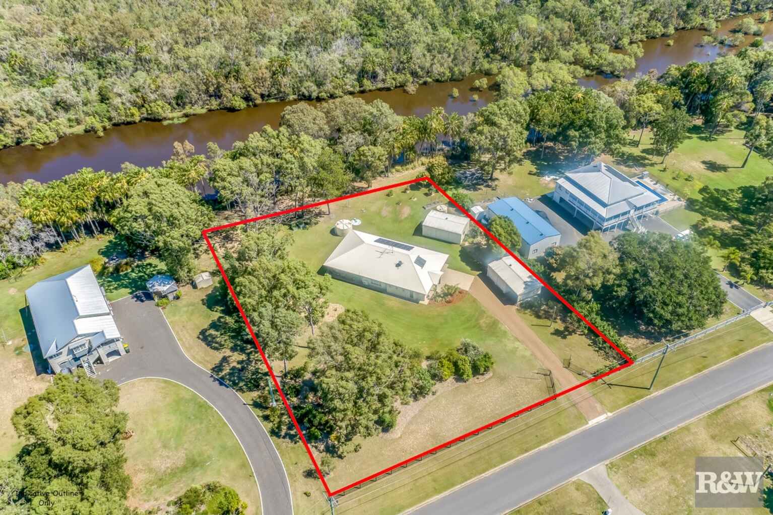 42 Kingfisher Crescent Moore Park Beach