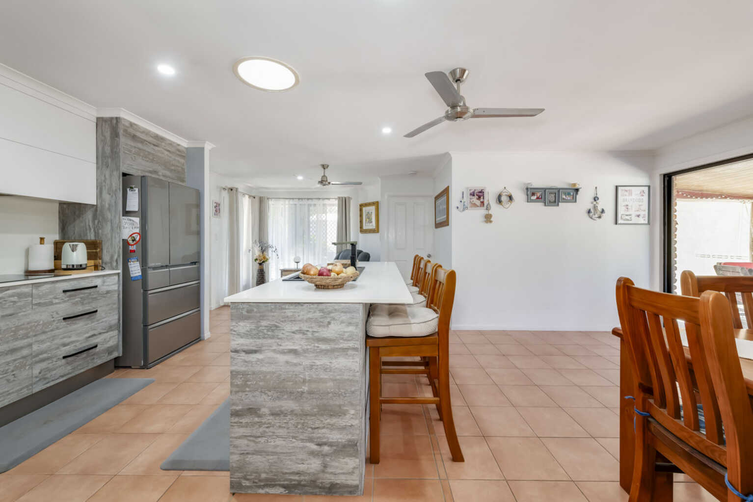 5 Woodlands Lane Moore Park Beach