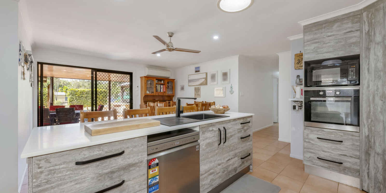 5 Woodlands Lane Moore Park Beach
