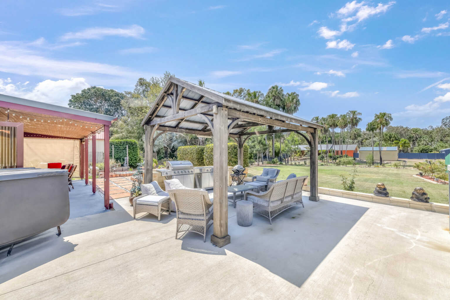 5 Woodlands Lane Moore Park Beach