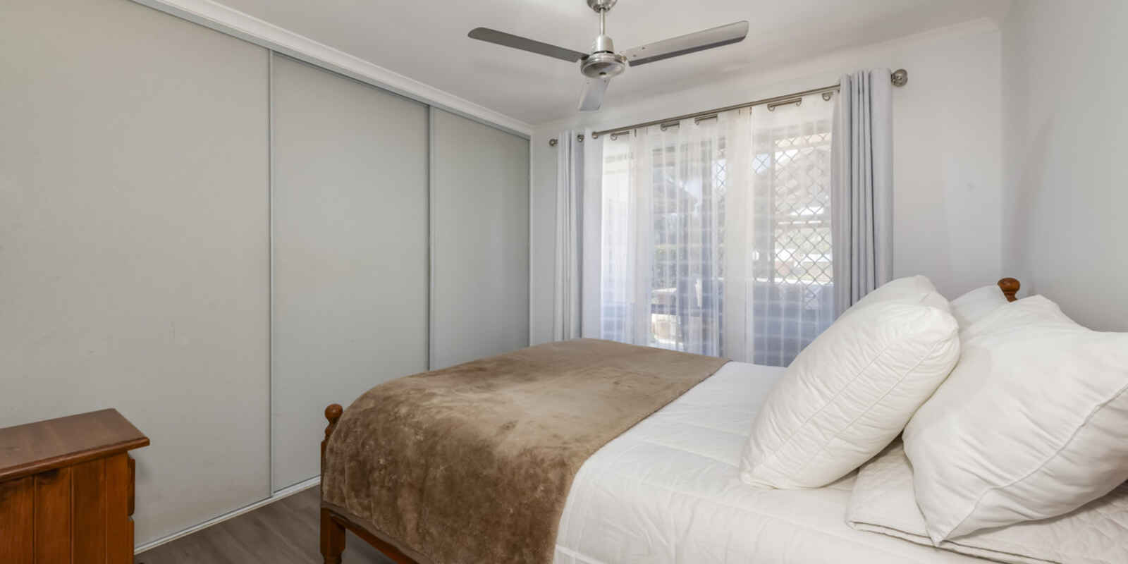5 Woodlands Lane Moore Park Beach