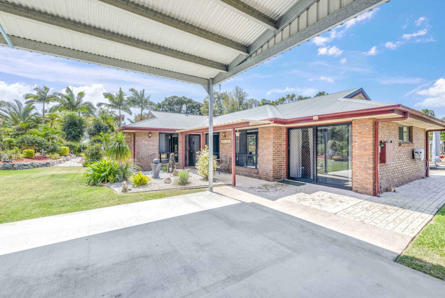 5 Woodlands Lane Moore Park Beach