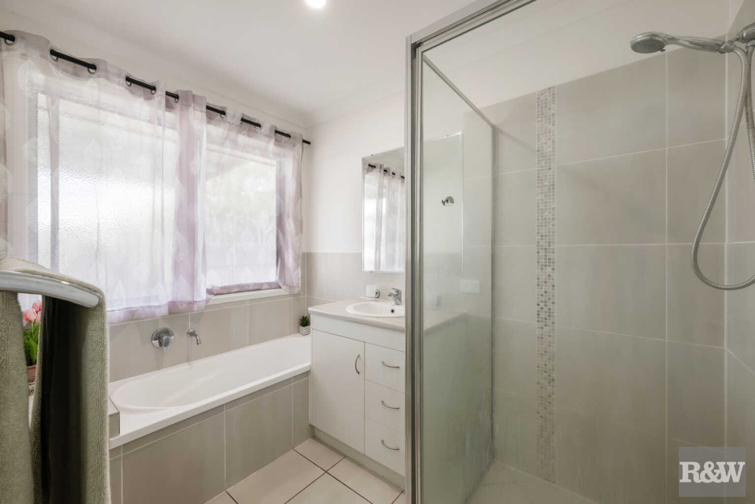 25 Regency Road Moore Park Beach 25 Regency Road Moore Park Beach