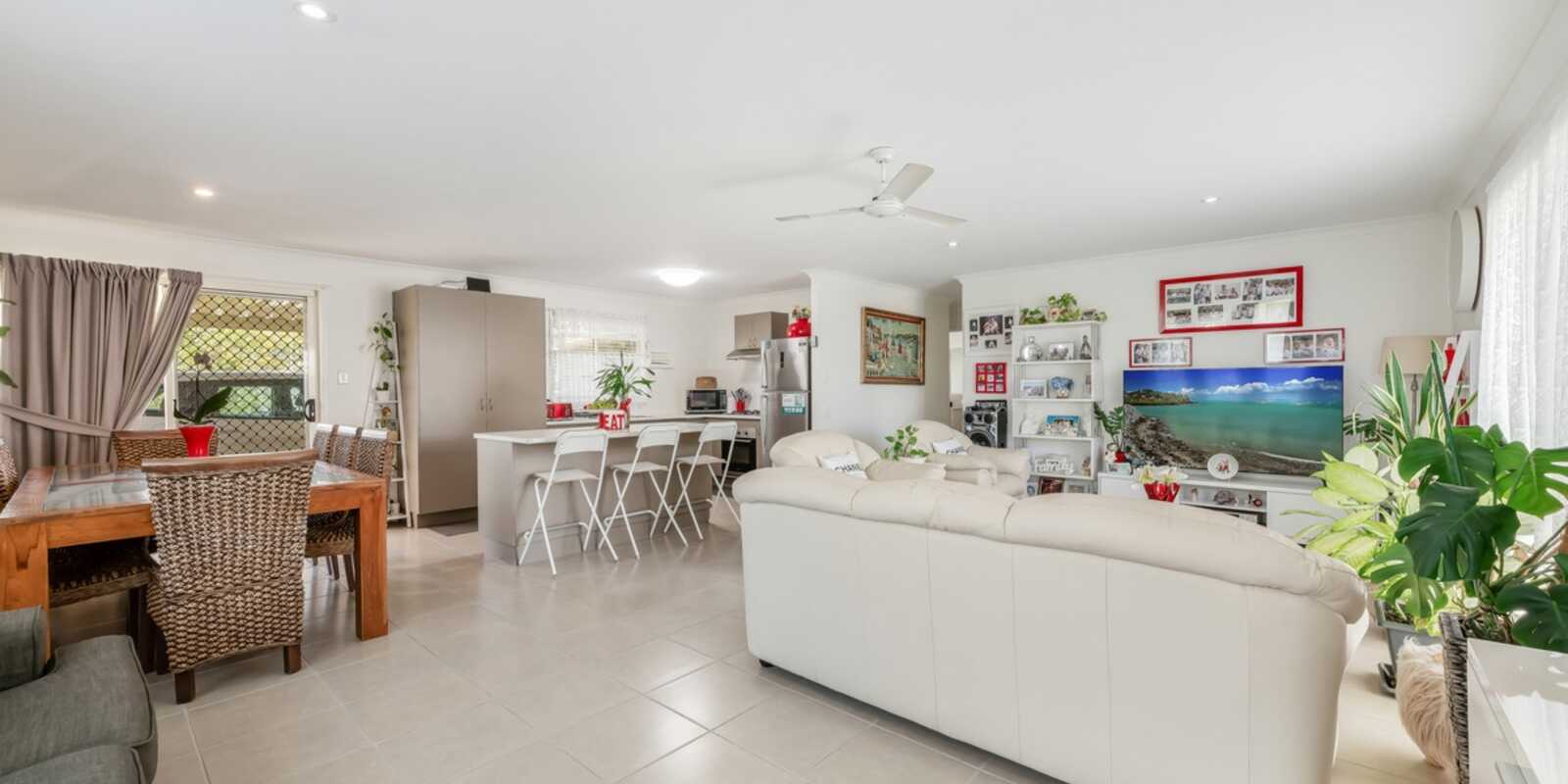 24 Malvern Drive Moore Park Beach 24 Malvern Drive Moore Park Beach