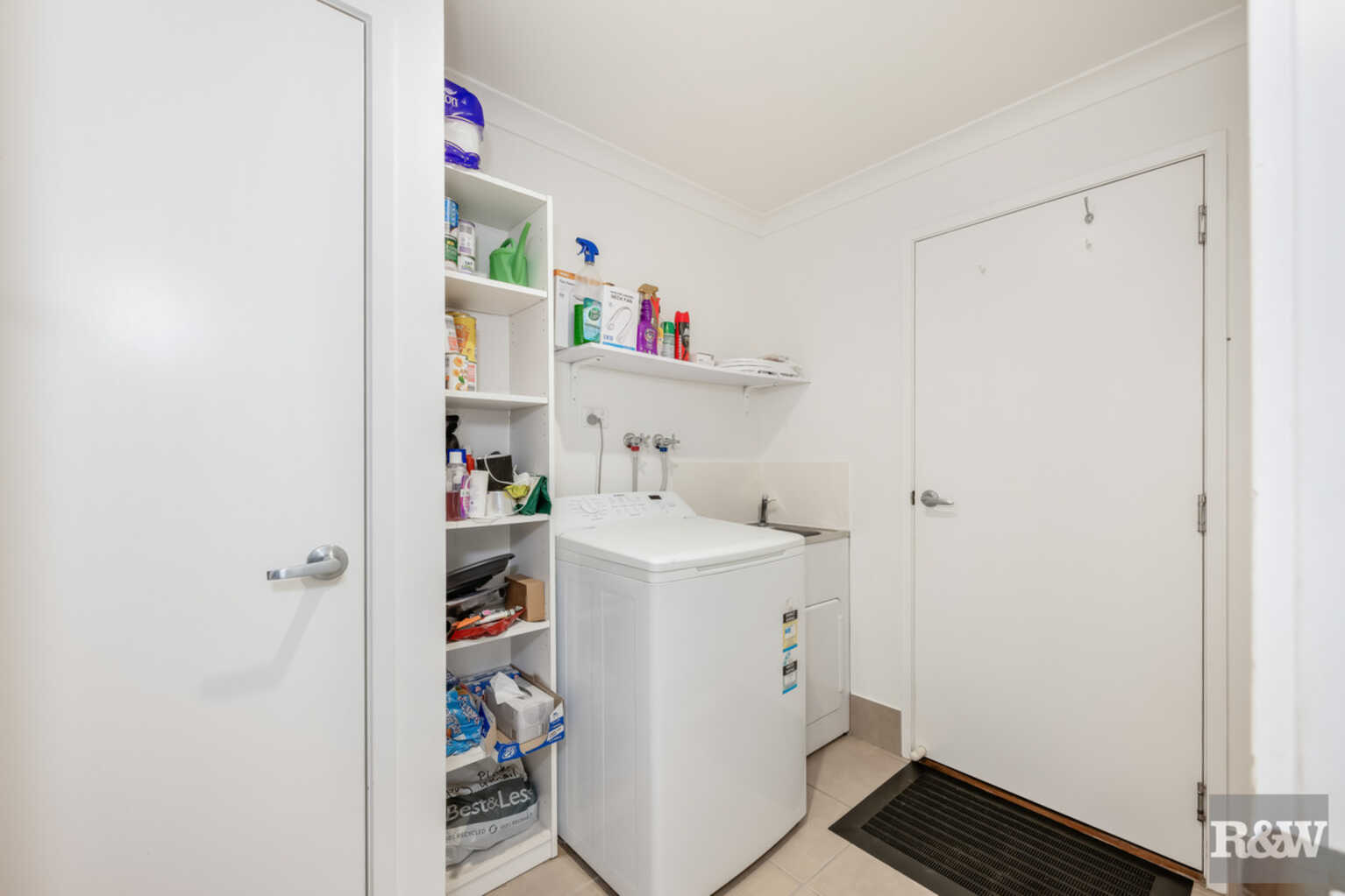 24 Malvern Drive Moore Park Beach 24 Malvern Drive Moore Park Beach
