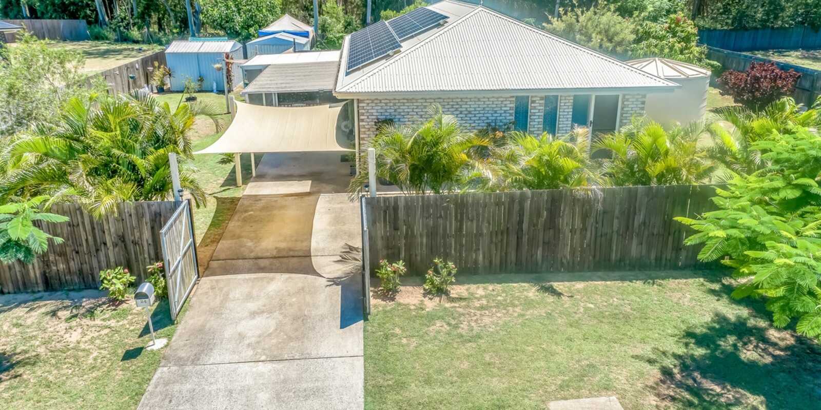 24 Malvern Drive Moore Park Beach 24 Malvern Drive Moore Park Beach