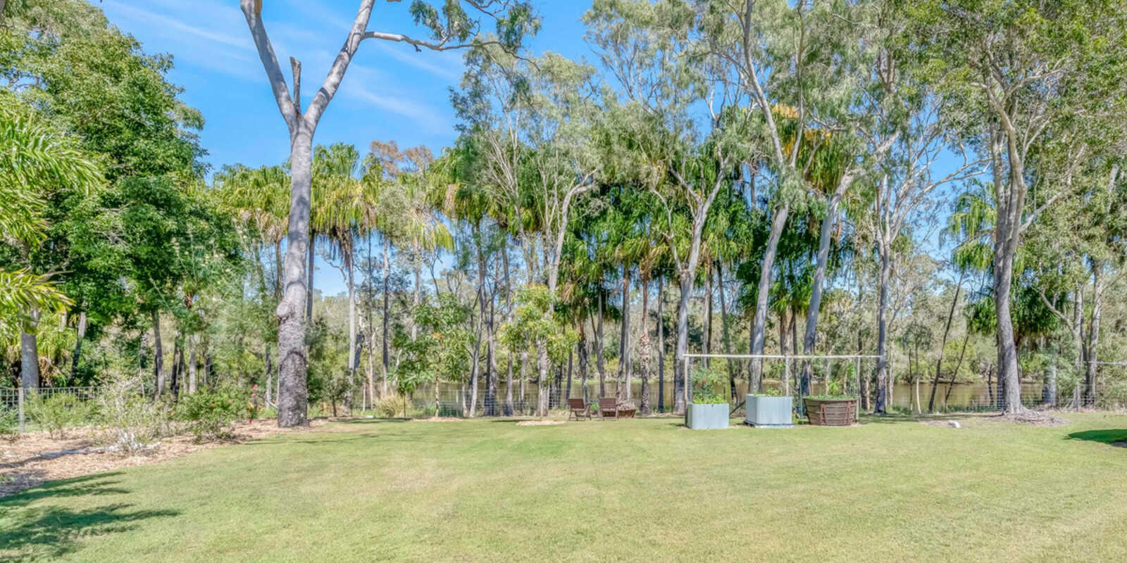 42 Kingfisher Crescent Moore Park Beach