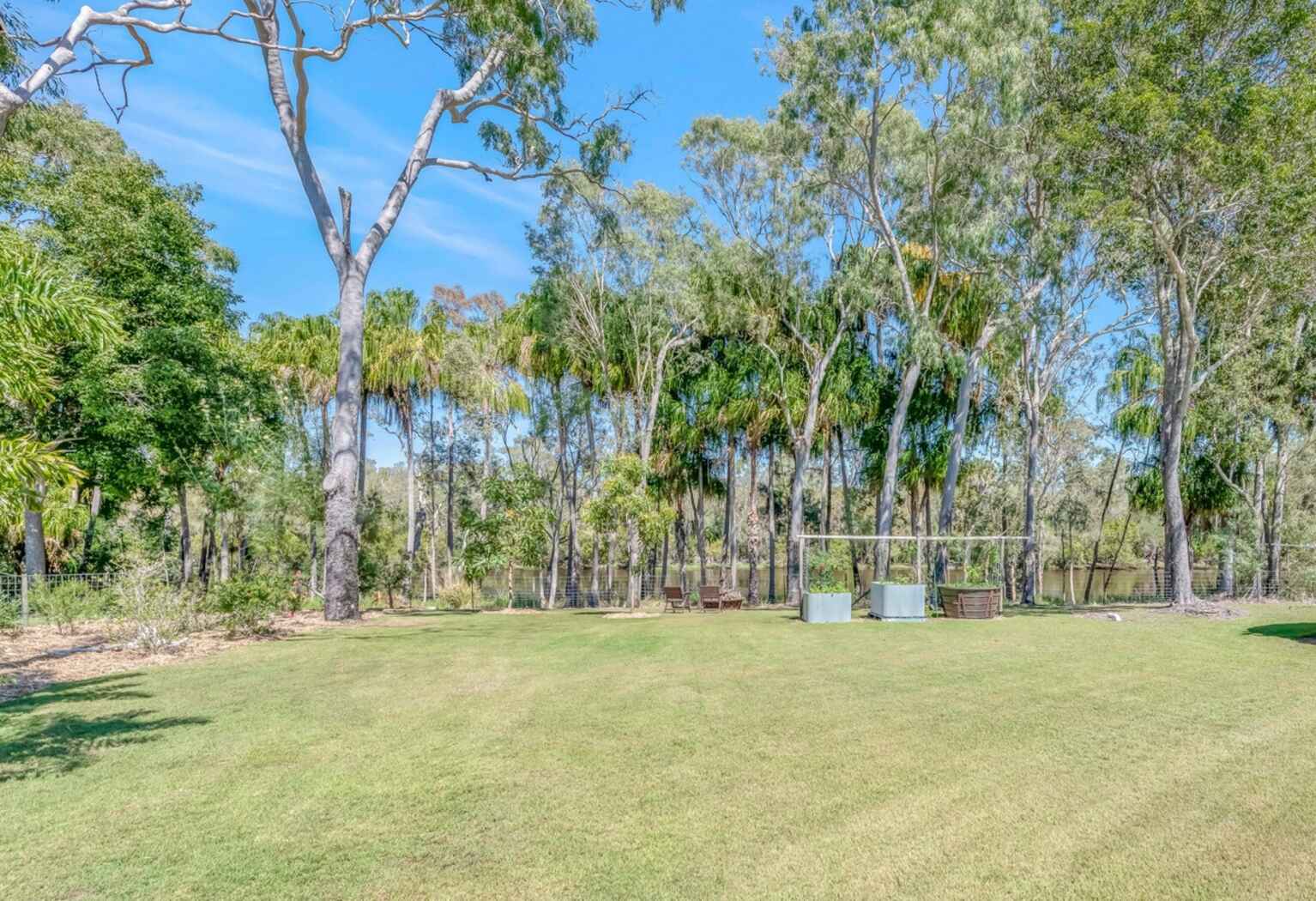 42 Kingfisher Crescent Moore Park Beach