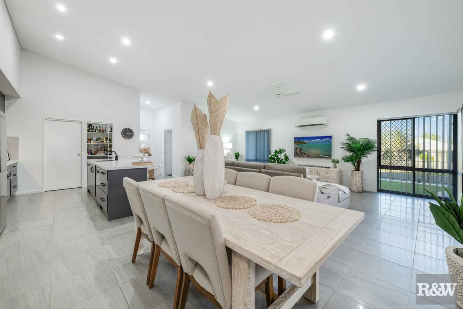 2 Wade Court Innes Park