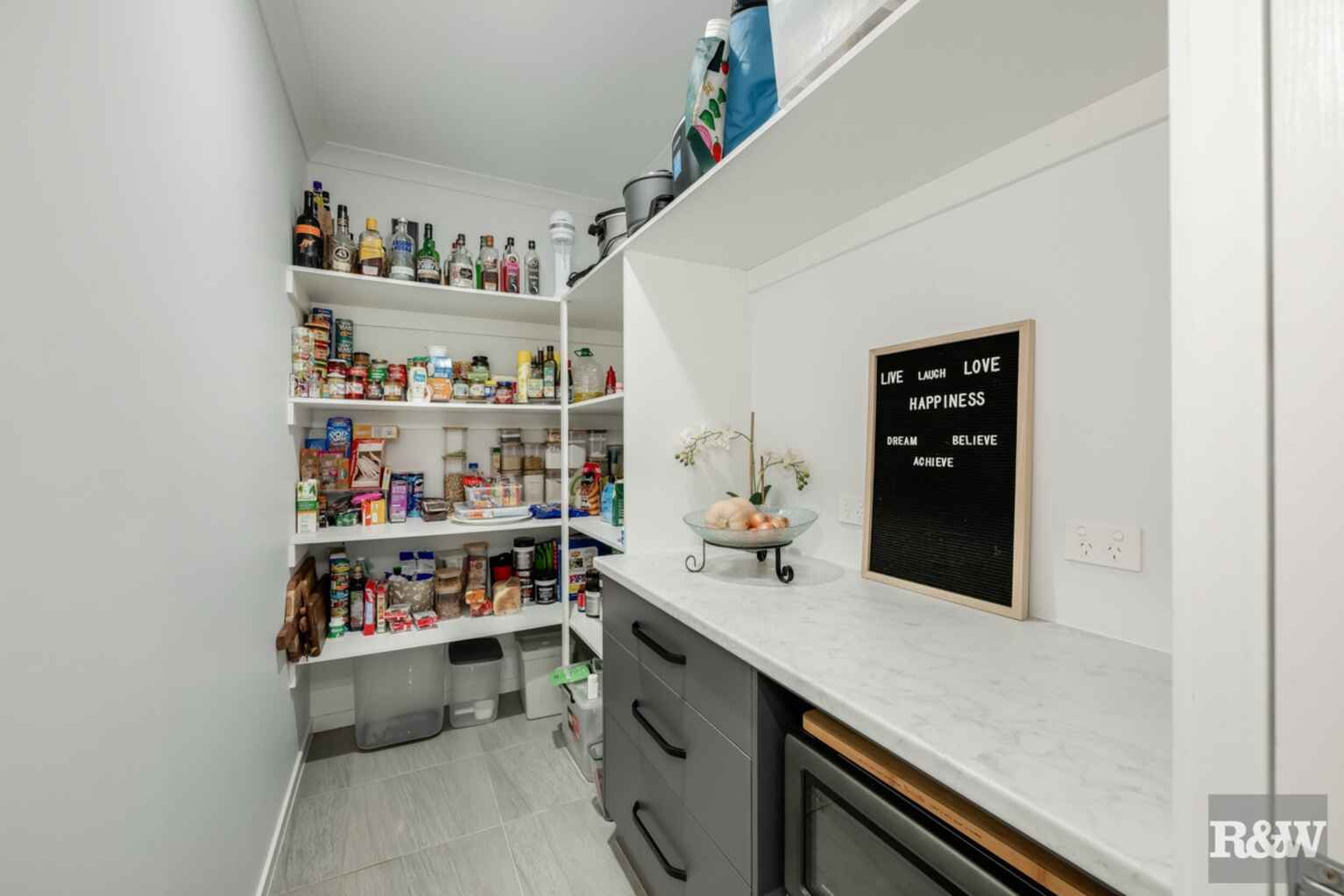 2 Wade Court Innes Park