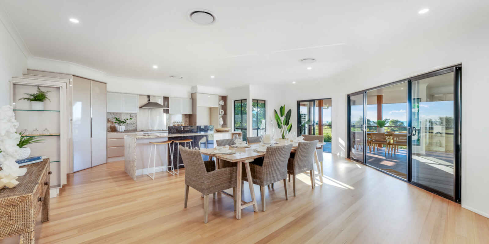 126 Sylvan Drive Moore Park Beach 126 Sylvan Drive Moore Park Beach