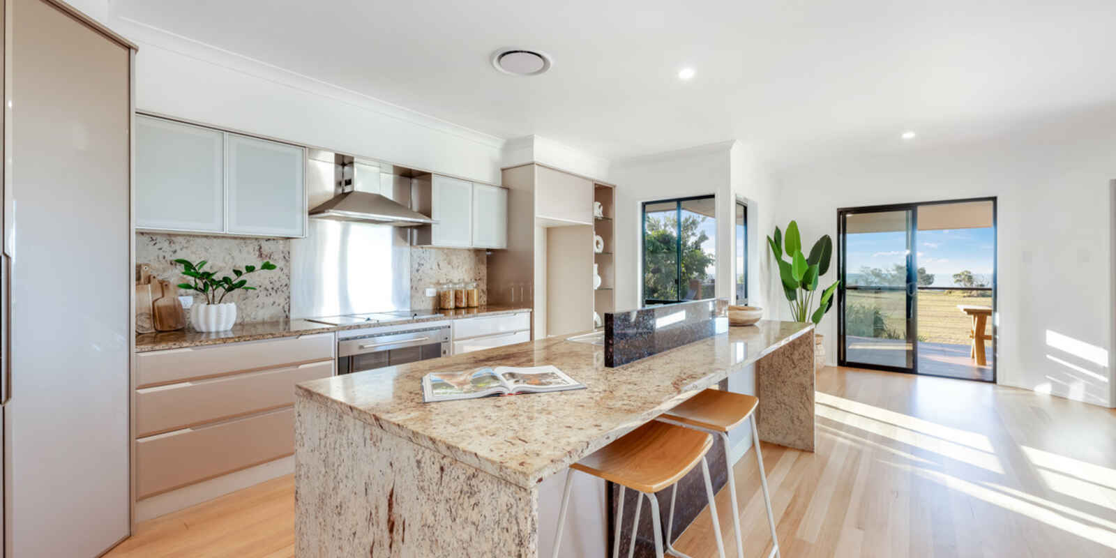 126 Sylvan Drive Moore Park Beach 126 Sylvan Drive Moore Park Beach