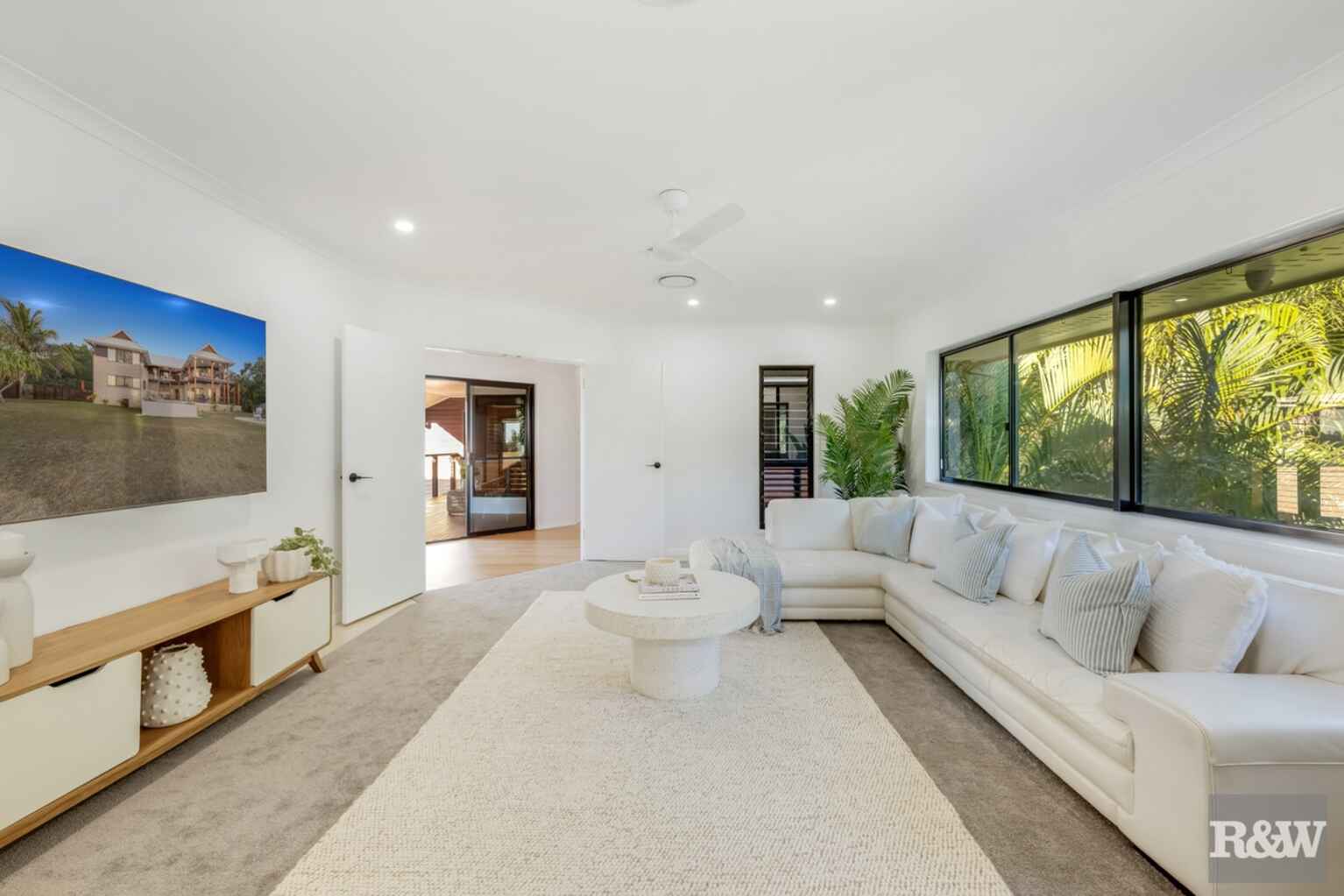 126 Sylvan Drive Moore Park Beach 126 Sylvan Drive Moore Park Beach