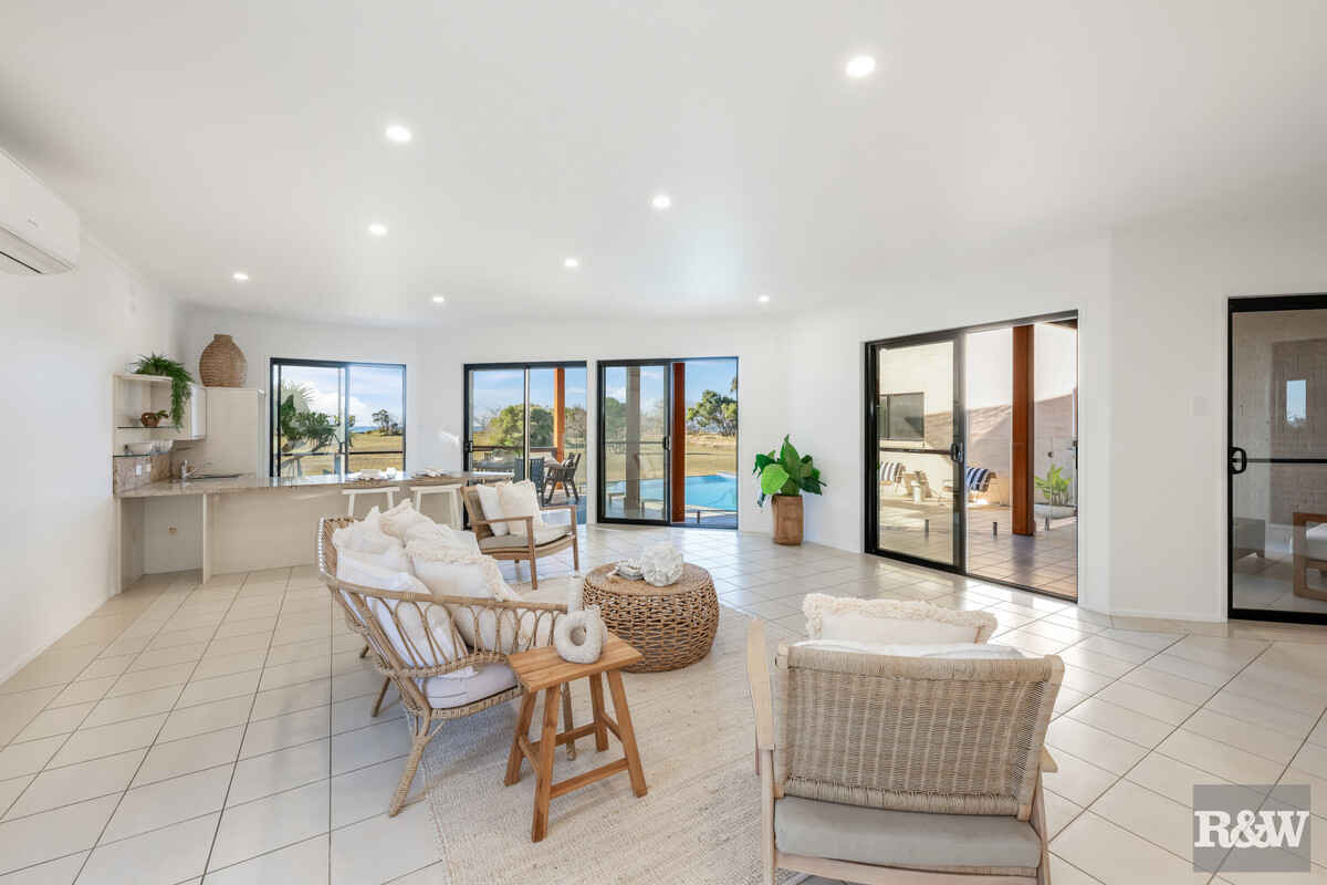 126 Sylvan Drive Moore Park Beach