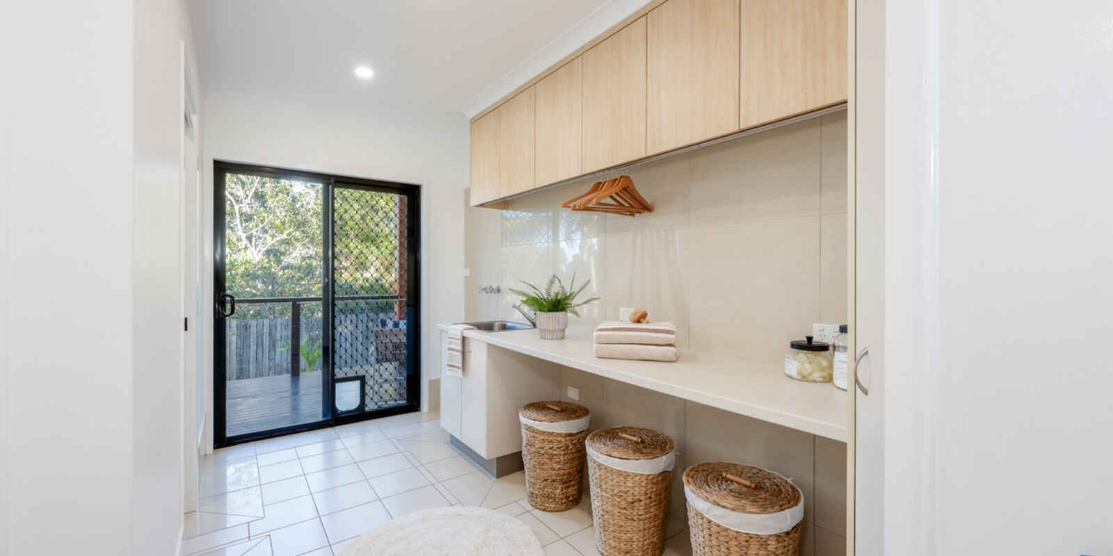 126 Sylvan Drive Moore Park Beach 126 Sylvan Drive Moore Park Beach