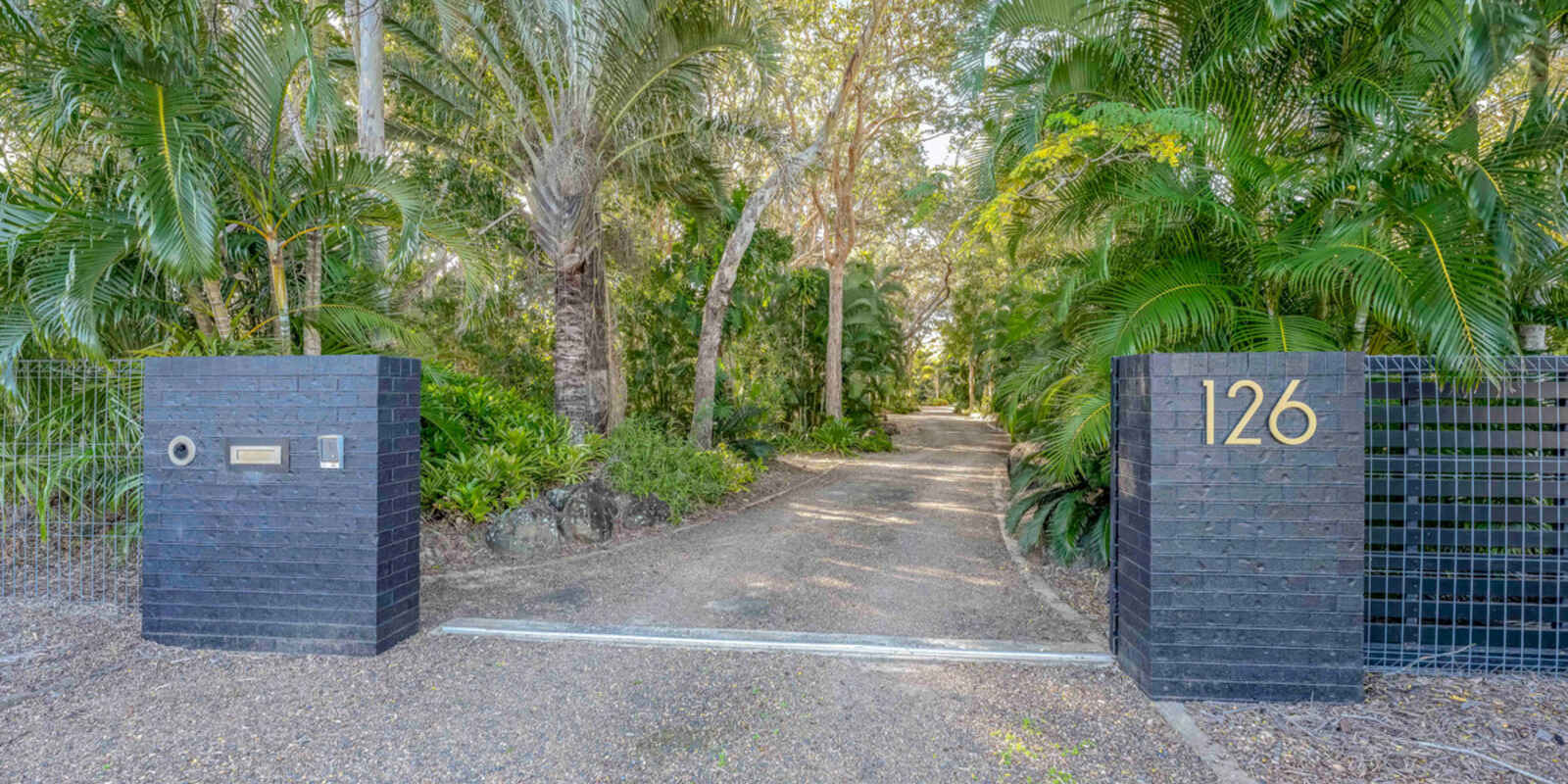 126 Sylvan Drive Moore Park Beach 126 Sylvan Drive Moore Park Beach