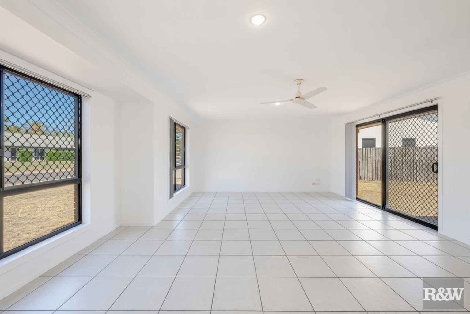 33 Acacia Street Moore Park Beach 33 Acacia Street Moore Park Beach