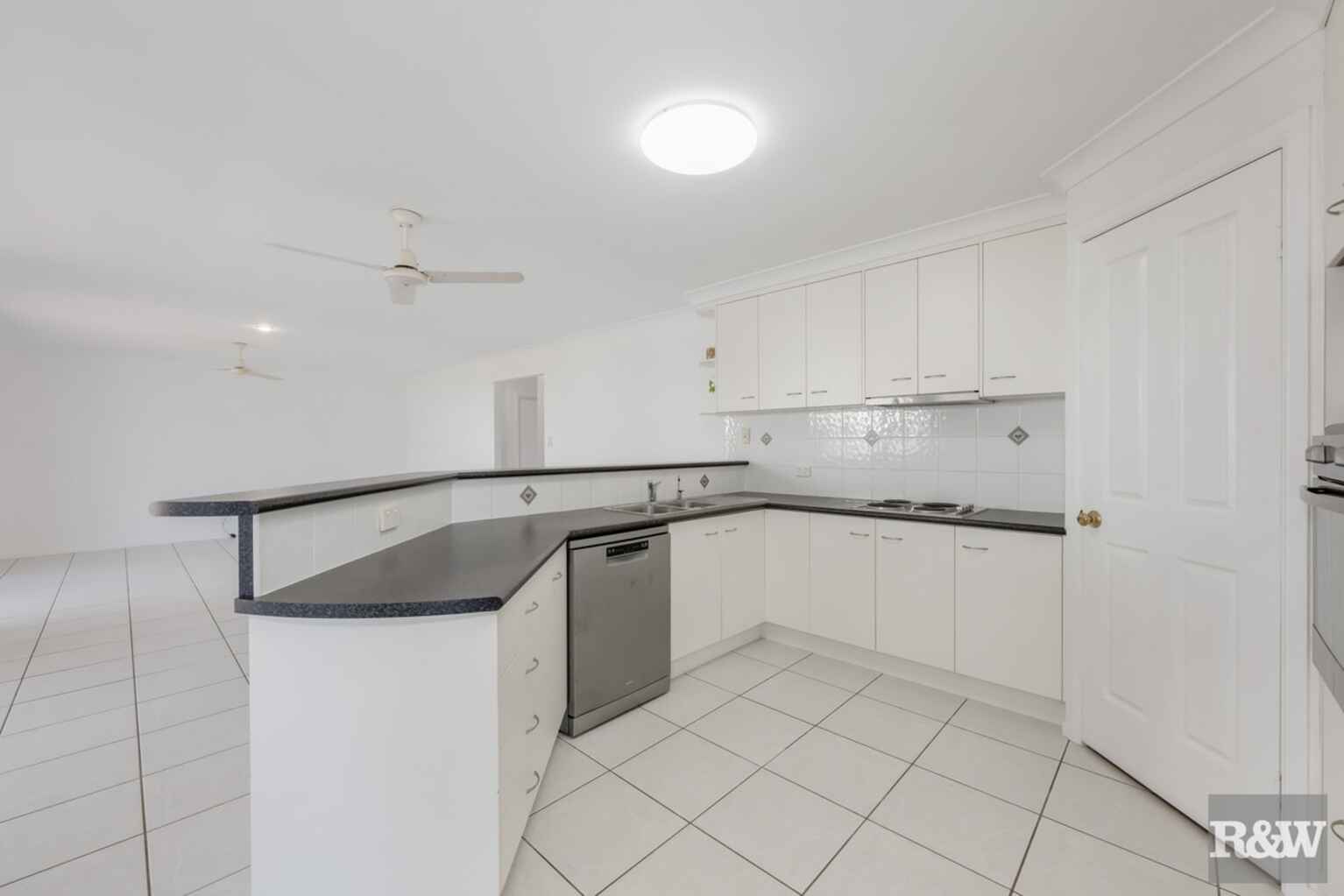 33 Acacia Street Moore Park Beach 33 Acacia Street Moore Park Beach