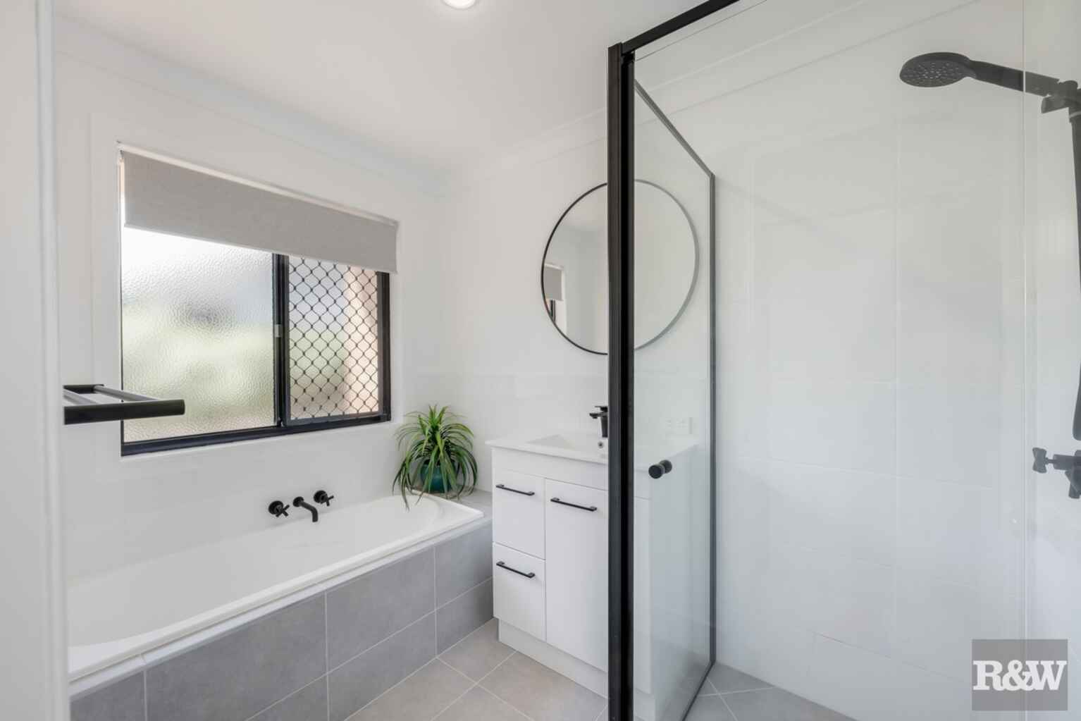 33 Acacia Street Moore Park Beach 33 Acacia Street Moore Park Beach